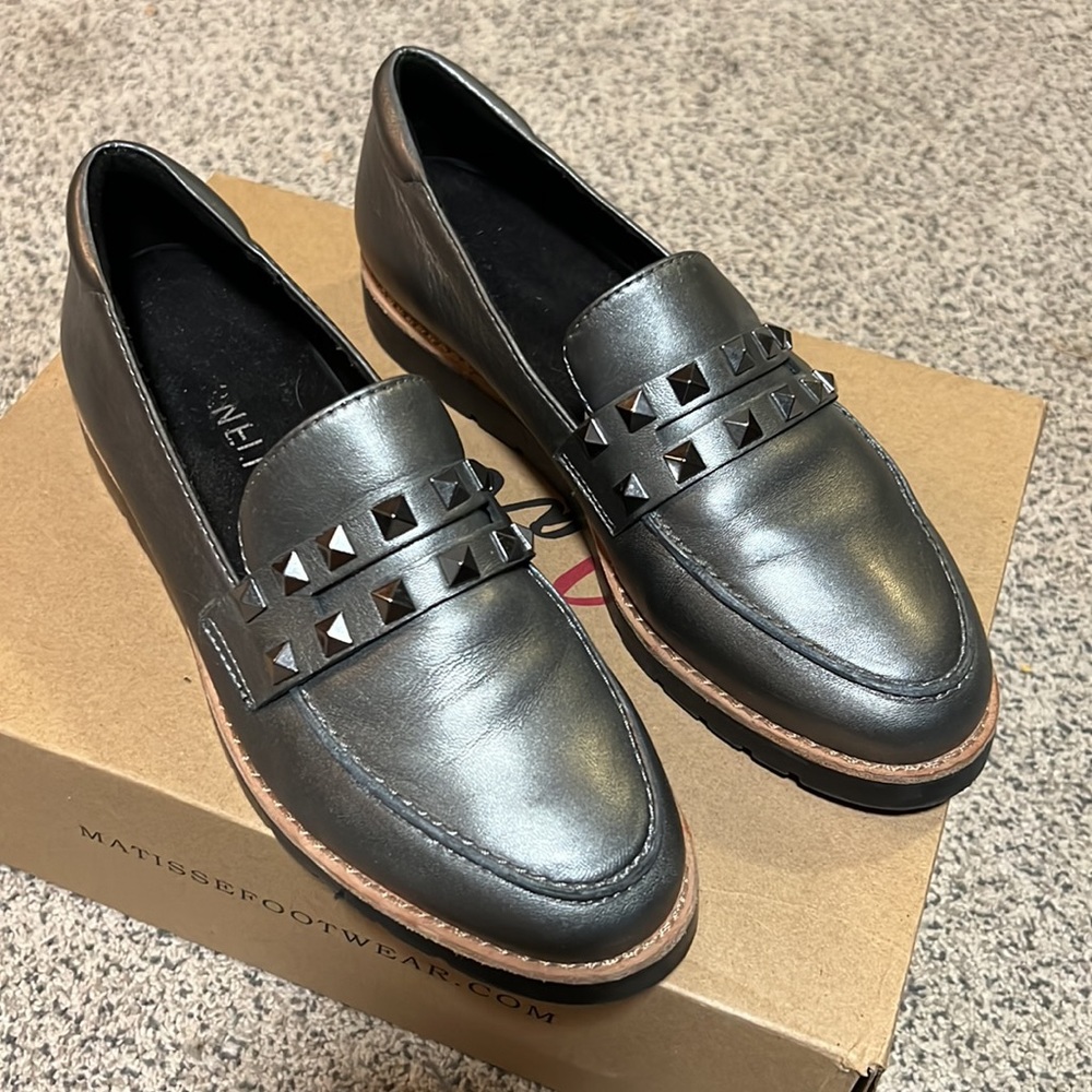 Vaneli Jolly Loafer (like new)